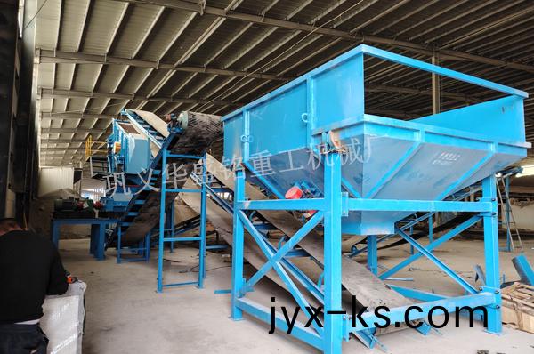 山东济南铣刨料破碎筛分设备安装现场