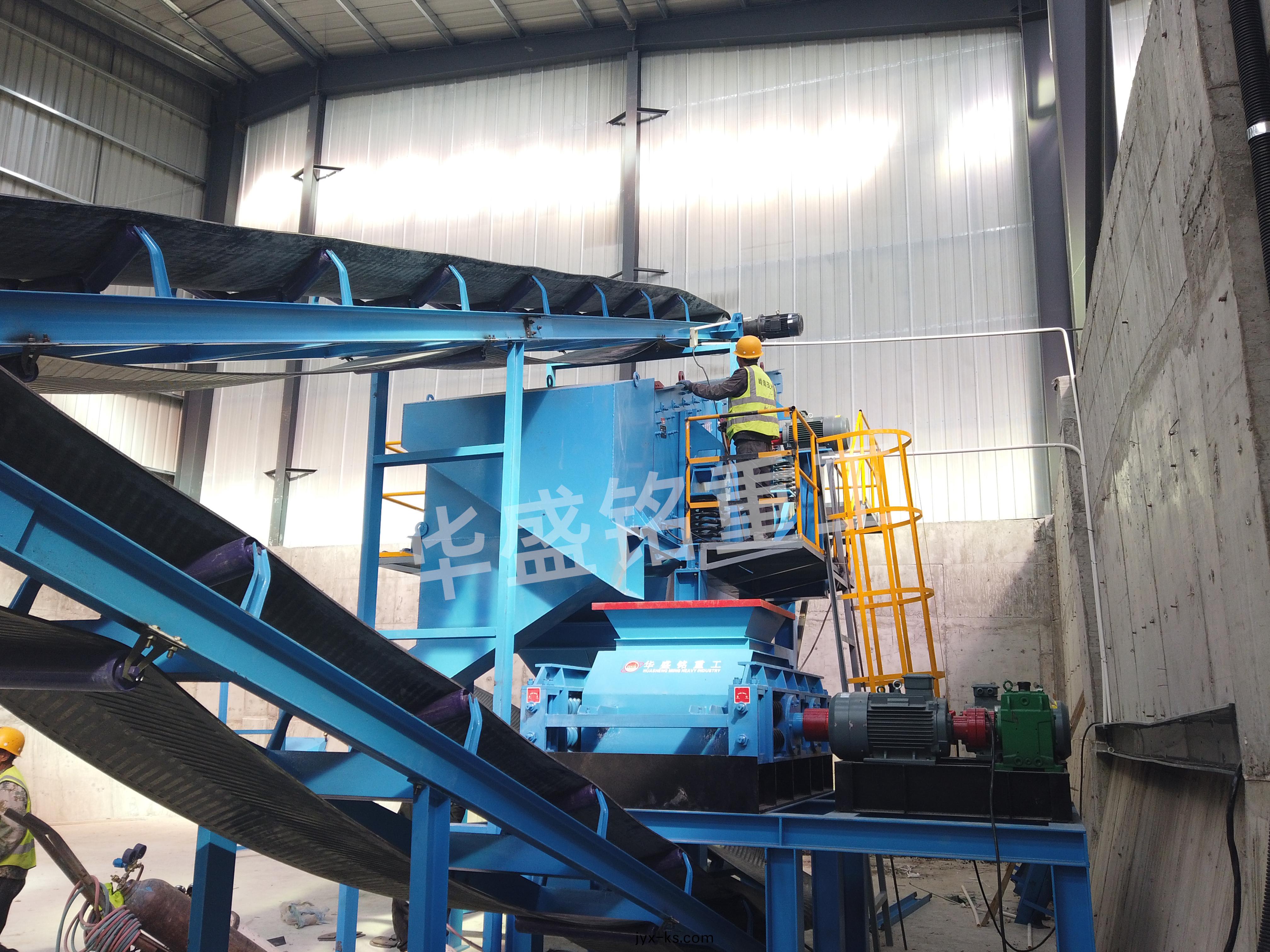 废旧沥青路面筛分破碎一体机,沥青路面破碎机,沥青废料回收设备,再生料专用破碎机