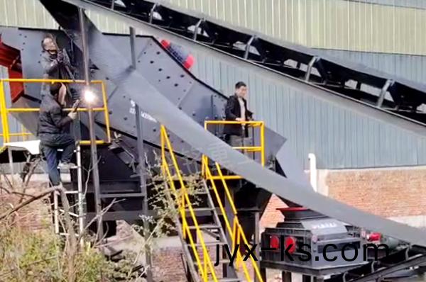 铣刨料筛破一体机