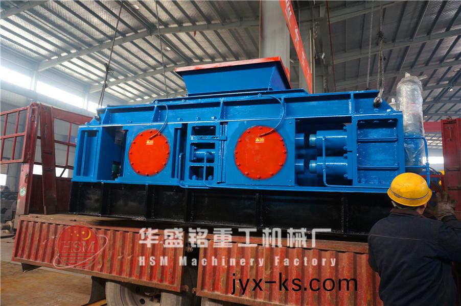 对辊破碎机图片