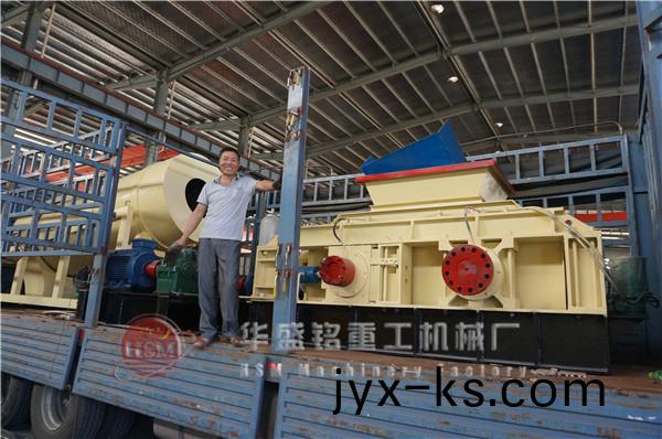 双齿辊破碎机发货图