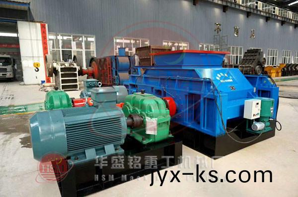 双齿辊破碎机现场图片