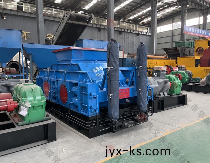 玻璃对辊破碎机